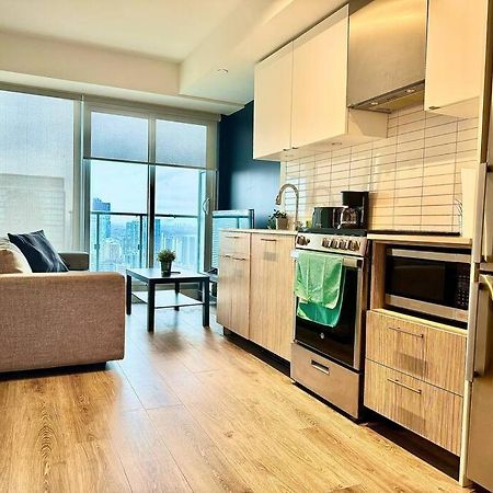 Cozy Condo Near Eatoncentre Mall Toronto Exterior photo